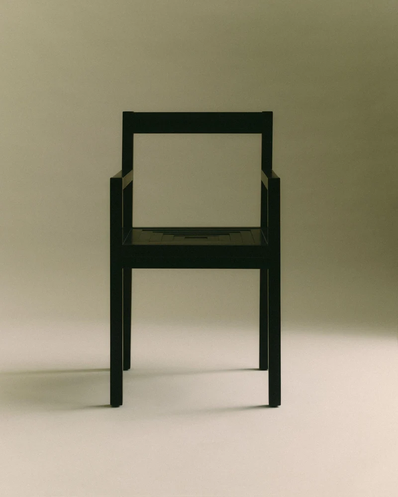 FRANKIE ARMCHAIR