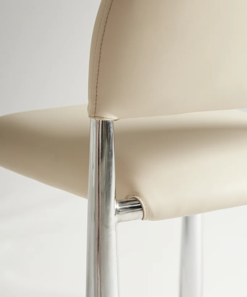 Silla de Comedor en Metal Tapizada Blair PU