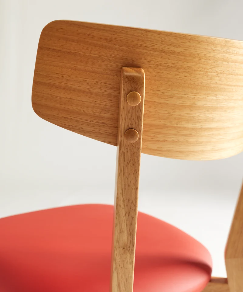Silla de Comedor de Madera Maciza y Tapizada Aria