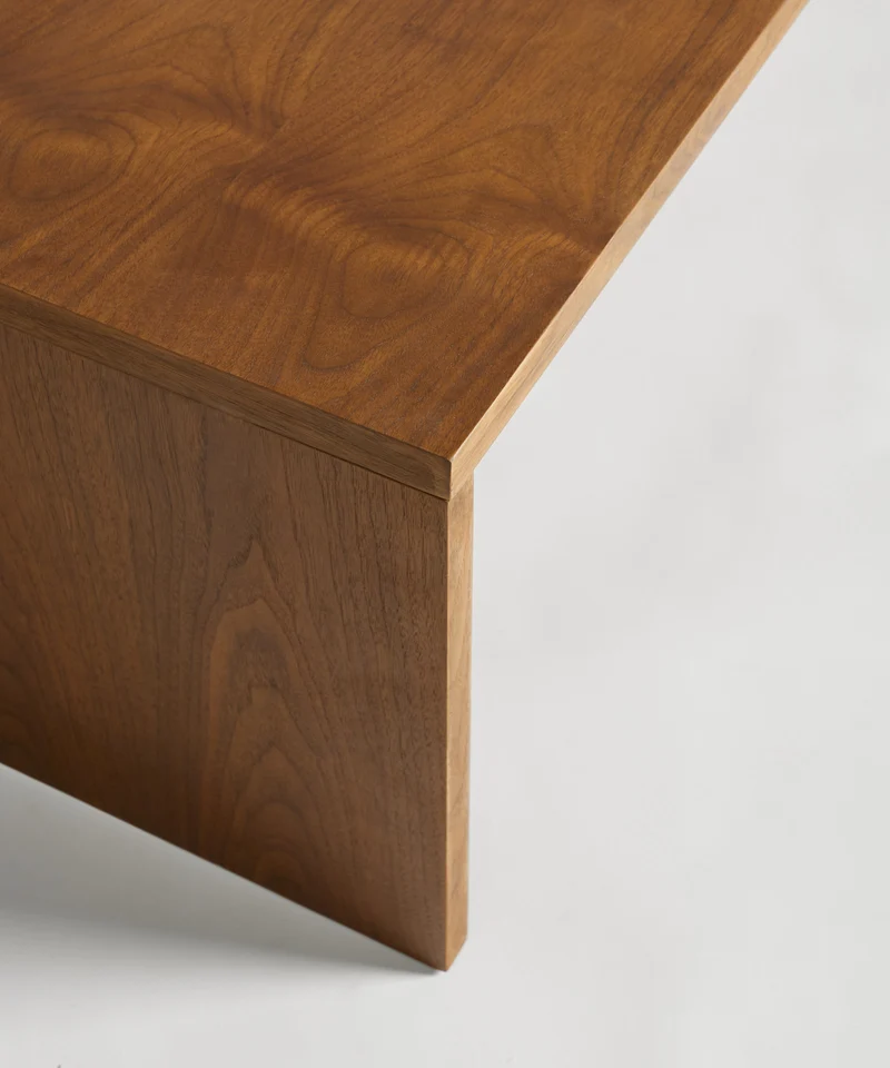 Mesa de Centro en Madera Nogal Lior