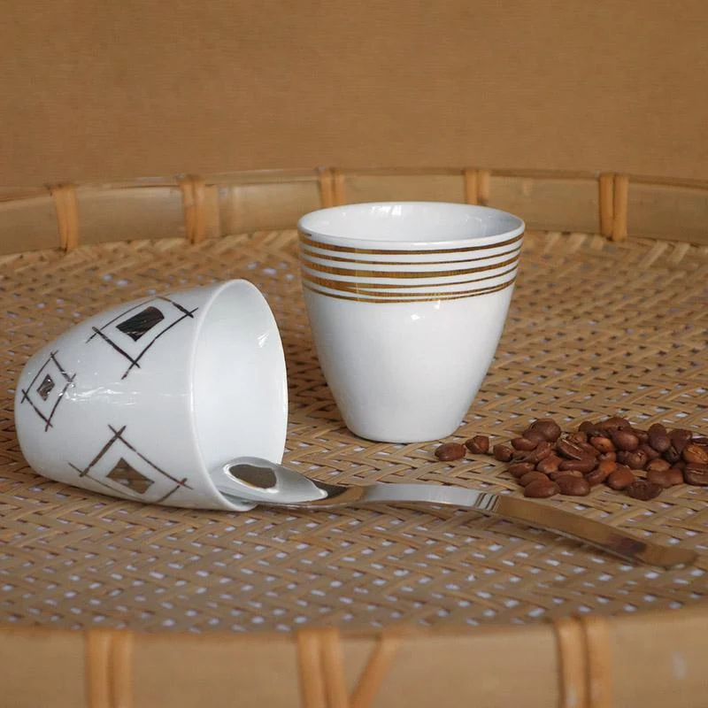 TASSE ASSOIFFÉE, fil d'or