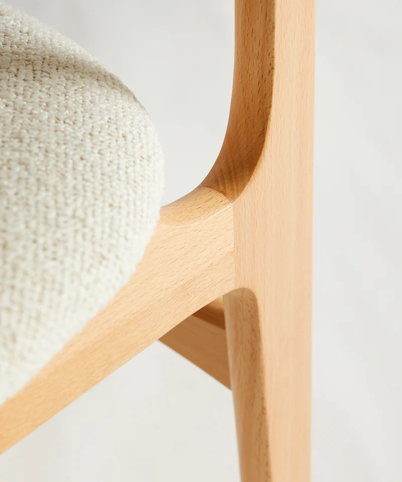 Silla de Comedor en Madera Tapizada Elma