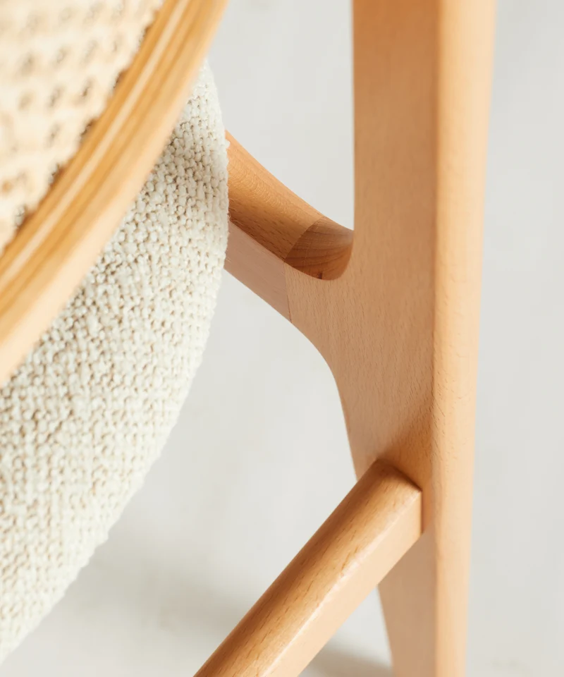 Silla de Comedor en Madera Tapizada Elma