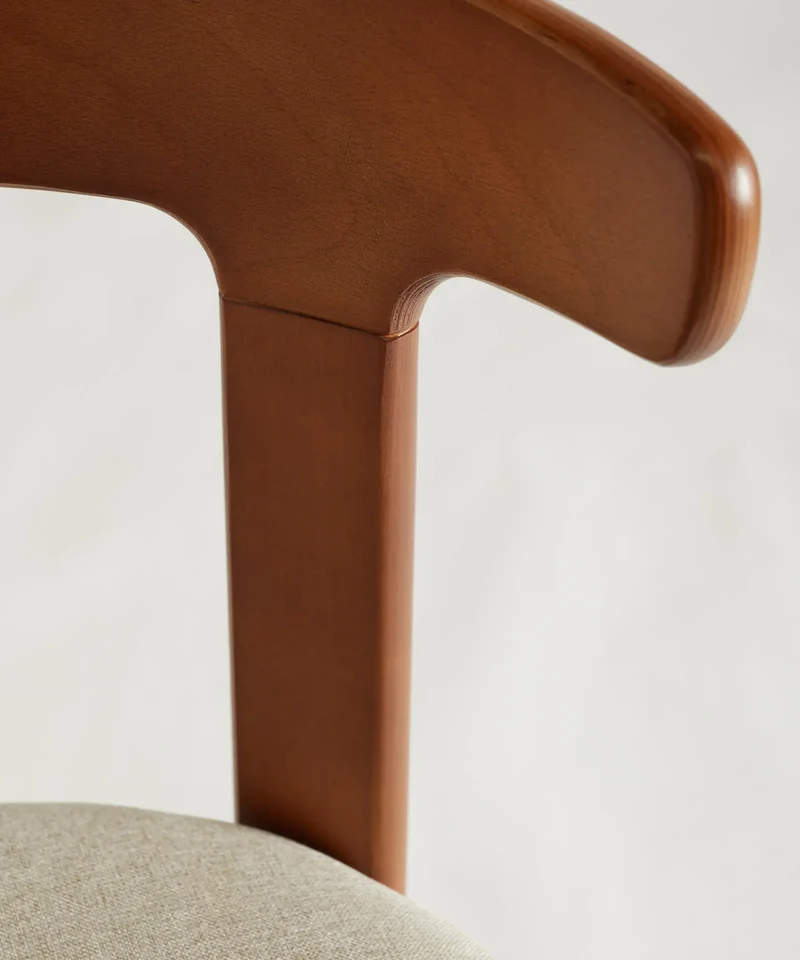 Silla de Comedor en Madera Tapizada Grim