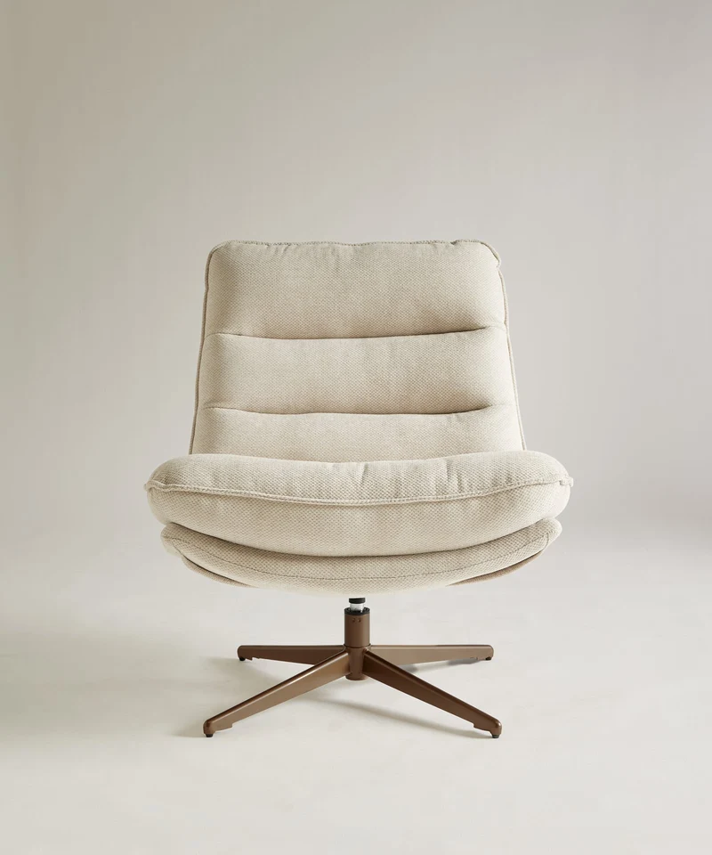 Sillón giratorio en tela Allie