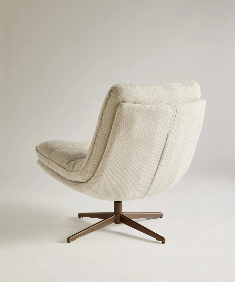 Sillón giratorio en tela Allie