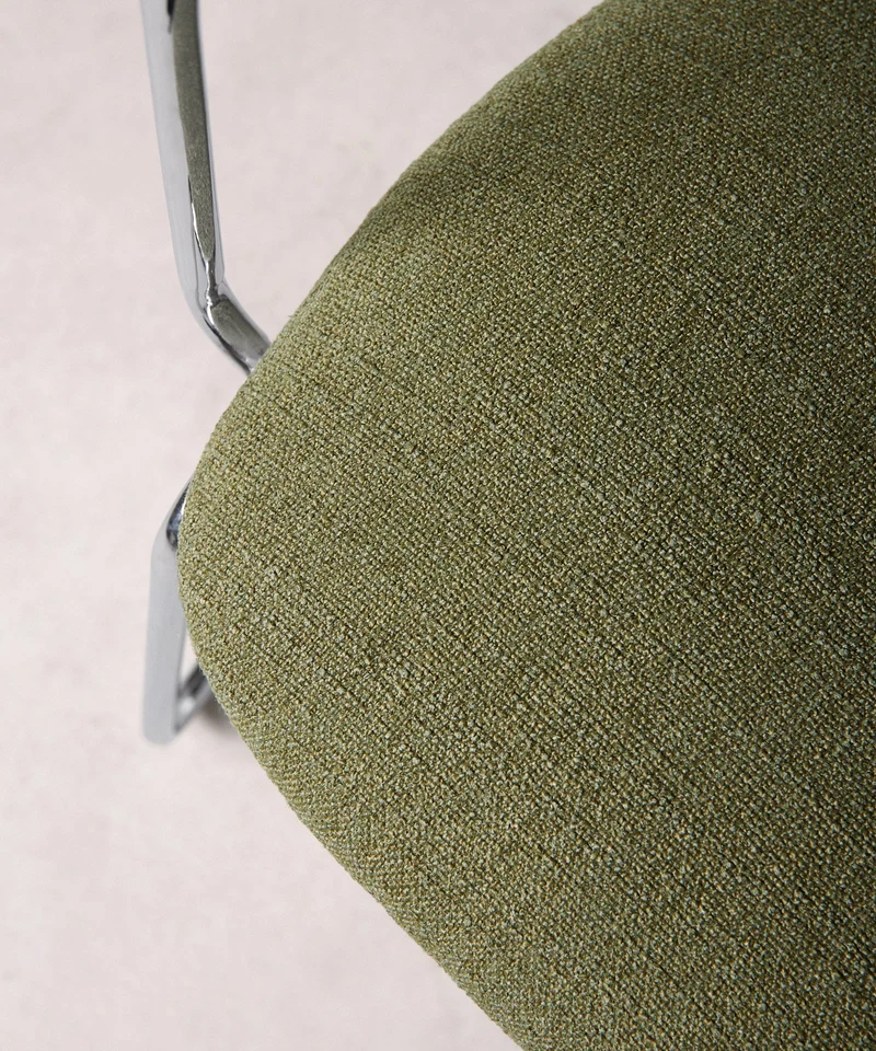 Silla de Comedor de Tela y Metal con Reposabrazos Moritz Arms