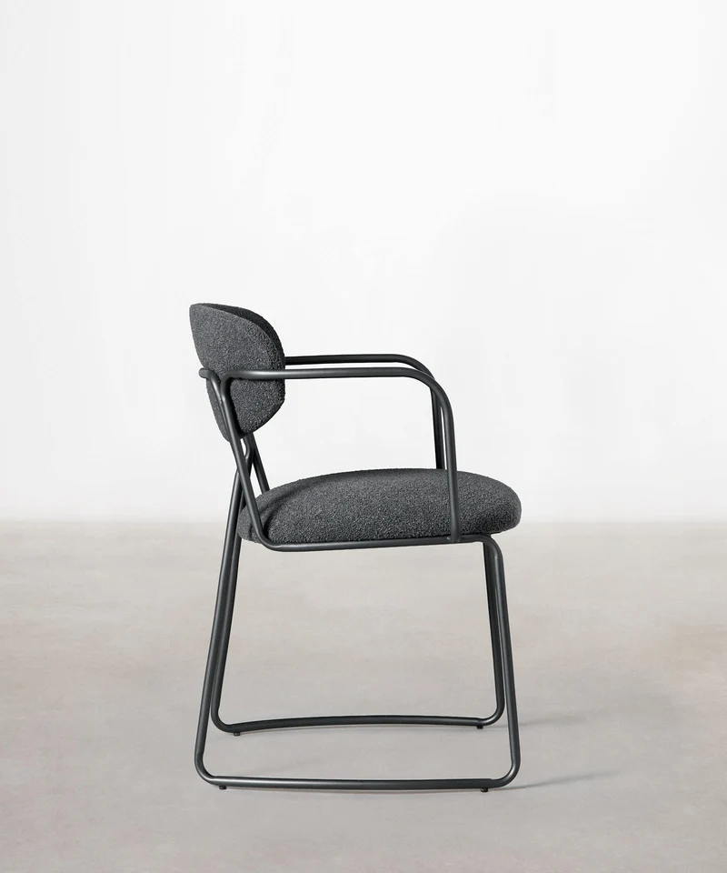 Silla de Comedor de Tela y Metal con Reposabrazos Moritz Arms