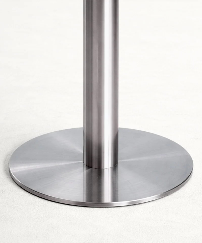 Mesa exterior de metal redonda Fade (Ø70 cm)