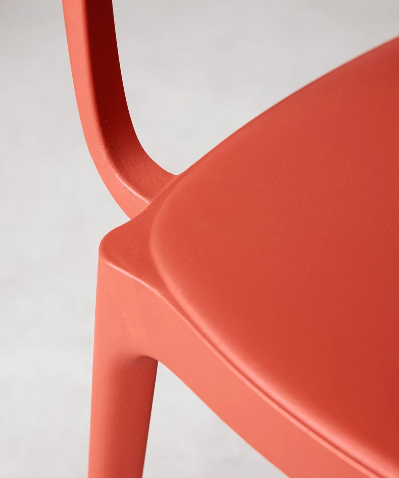 Silla de Polipropileno con Reposabrazos Saria