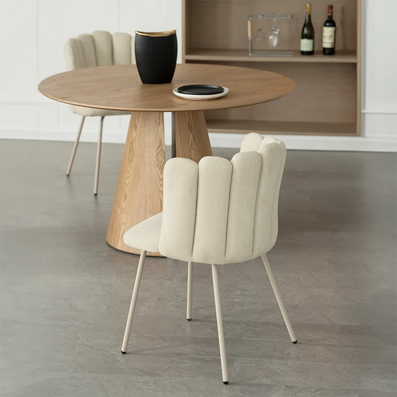 Table de salle à manger ronde Isabeau et 4 Fauteuil salle à manger Grove [Ensemble de Salle à Manger]