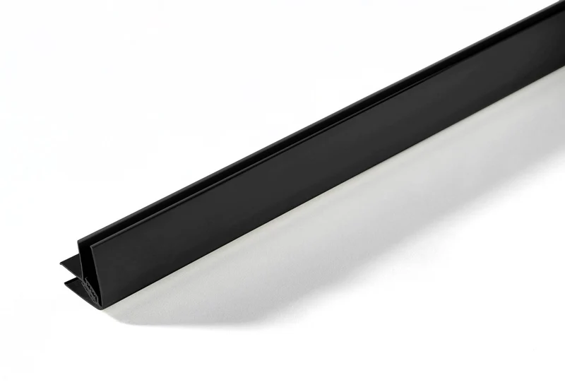 Profil d'angle en PVC pour lambris 8 mm épais