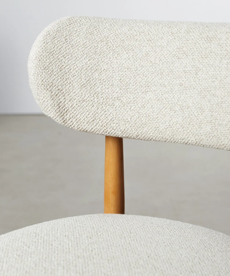 Silla de Comedor en Madera y Tapizada Dean