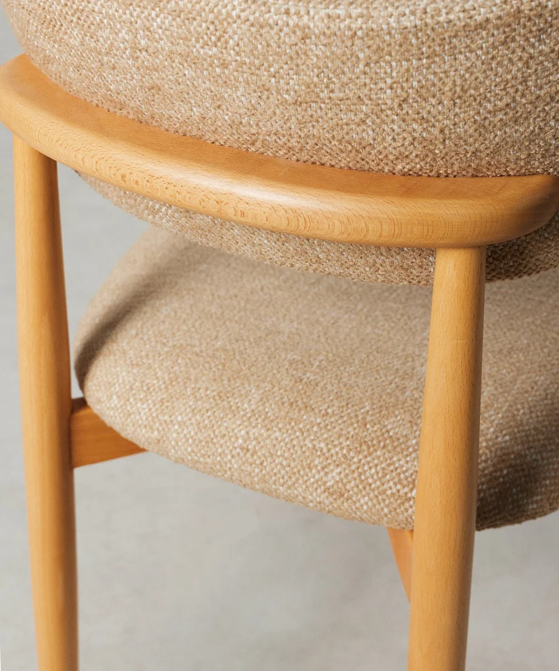 Silla de Comedor en Madera y Tapizada Dean
