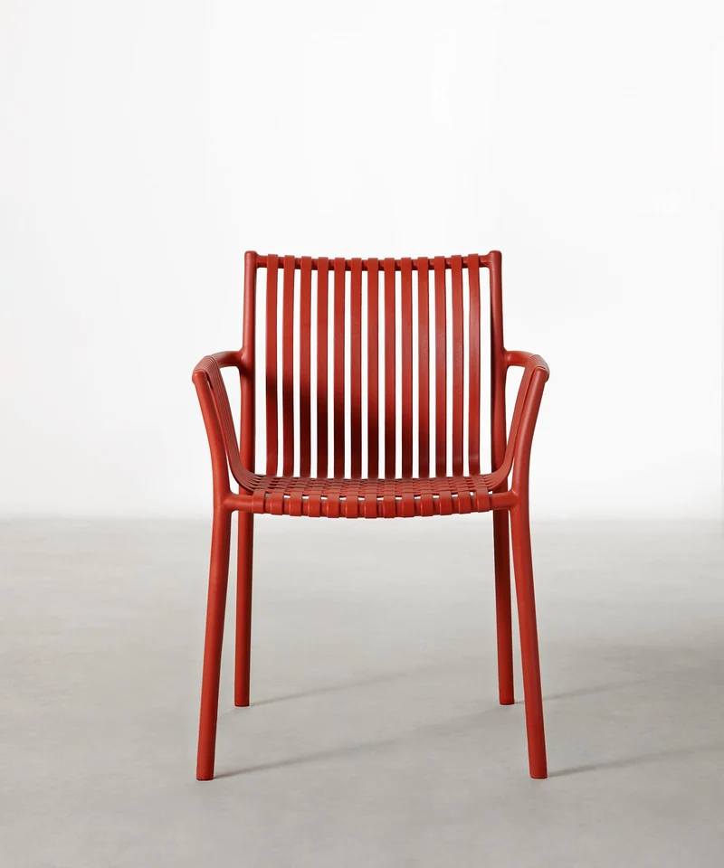 Silla de Polipropileno con Reposabrazos Salma