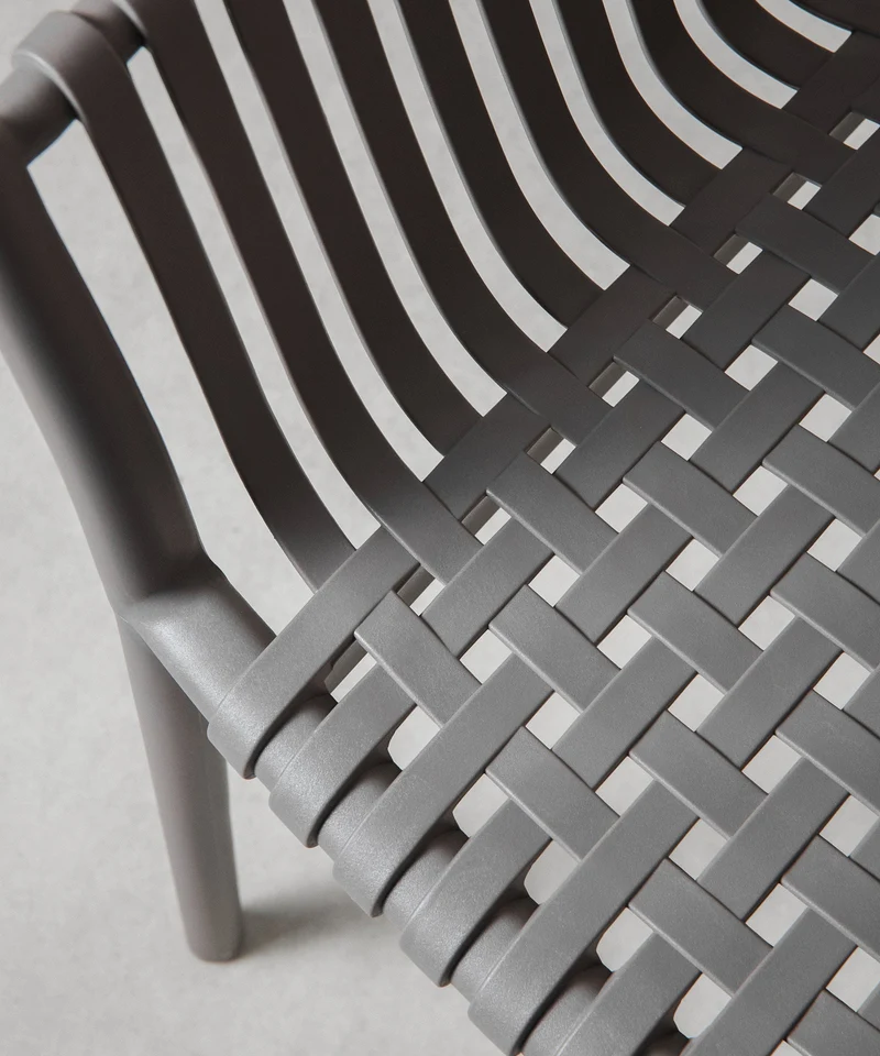 Silla de Polipropileno con Reposabrazos Salma
