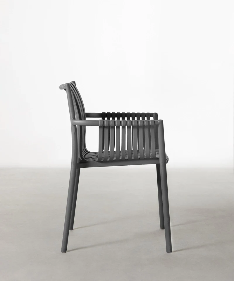 Silla de Polipropileno con Reposabrazos Salma