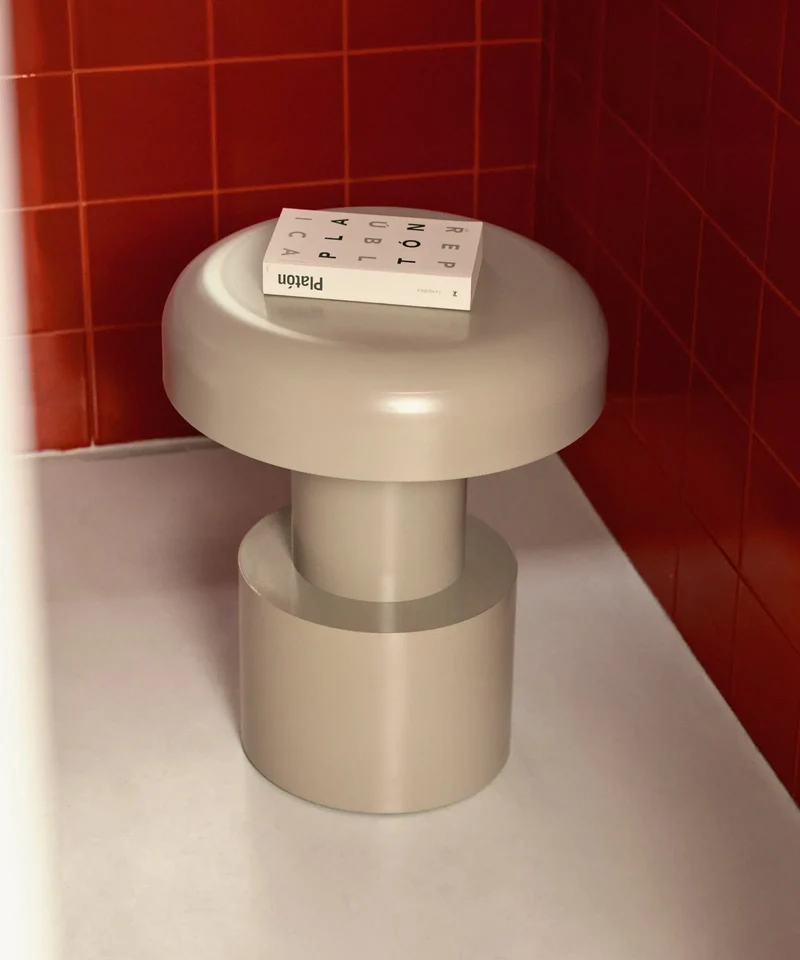 Mesa Auxiliar de Metal Dome (40x47 cm)