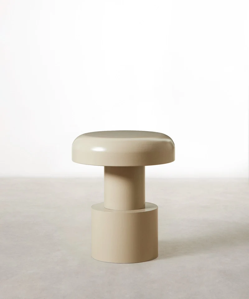 Mesa Auxiliar de Metal Dome (40x47 cm)