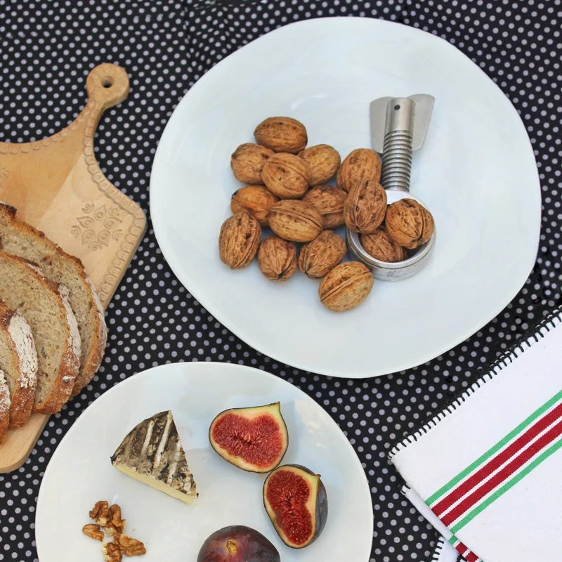 GRANDE ASSIETTE AFFAMÉE