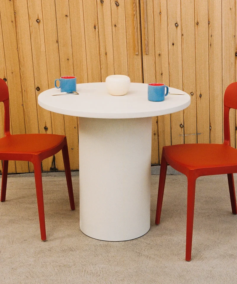 Mesa de Comedor Redonda en Microcemento Argo (80 cm)