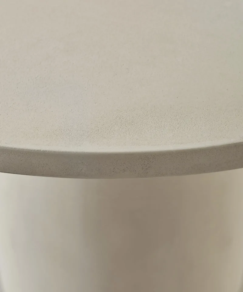 Mesa de Comedor Redonda en Microcemento Ethel