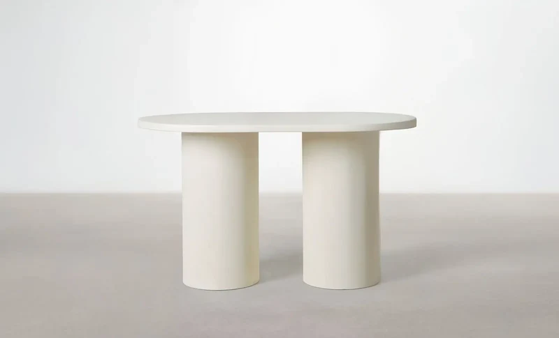 Mesa de Comedor Ovalada en Microcemento Juno