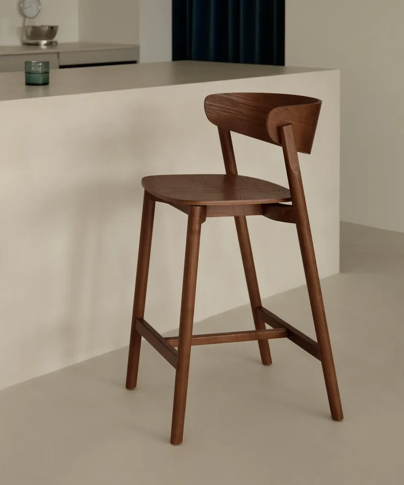 Taburete de madera Skog