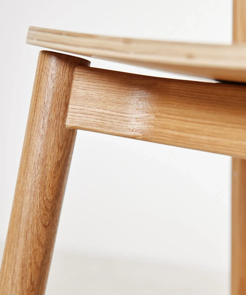 Taburete de madera Skog