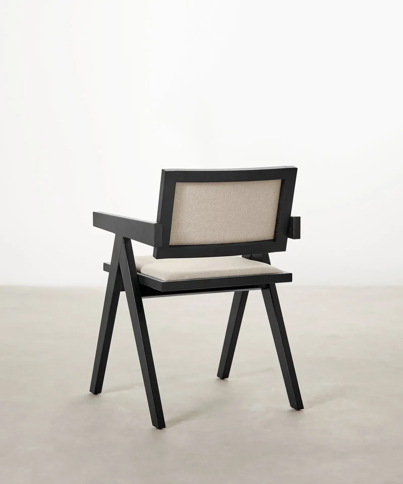 Silla de Comedor en Madera y Tapizada con Reposabrazos Matilde