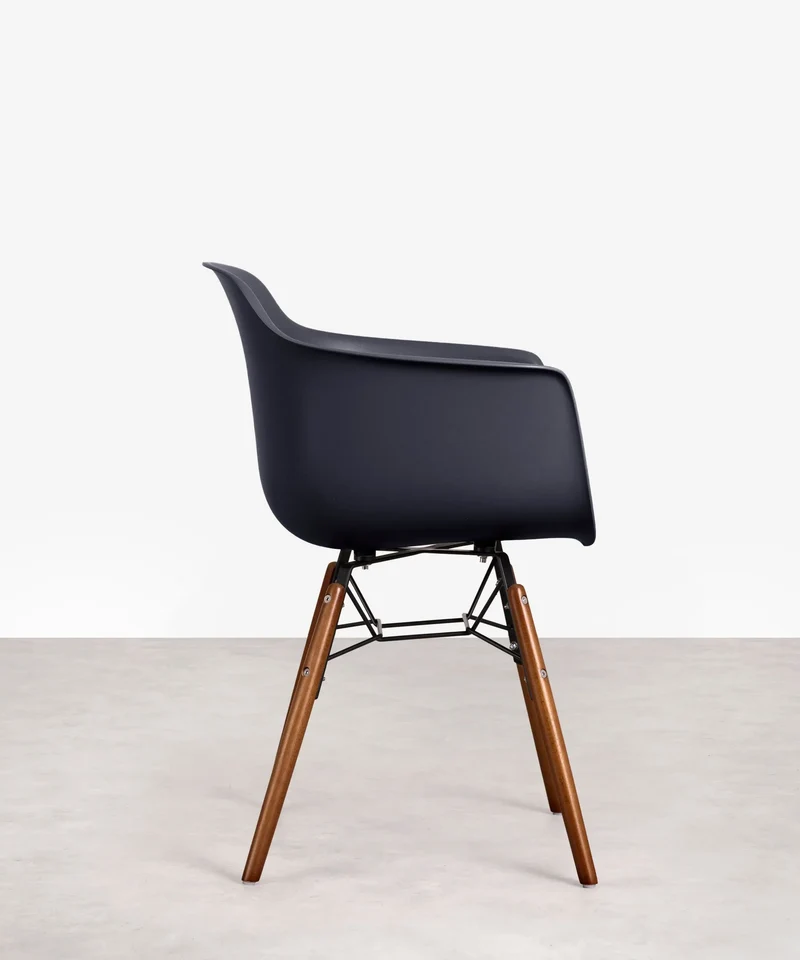 Silla de Polipropileno y Madera con Reposabrazos Elon Arms