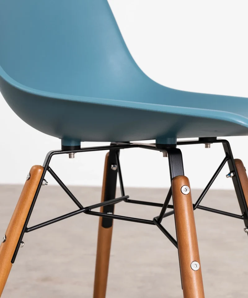 Silla de Polipropileno y Madera Elon