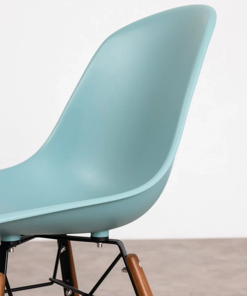 Silla de Polipropileno y Madera Elon