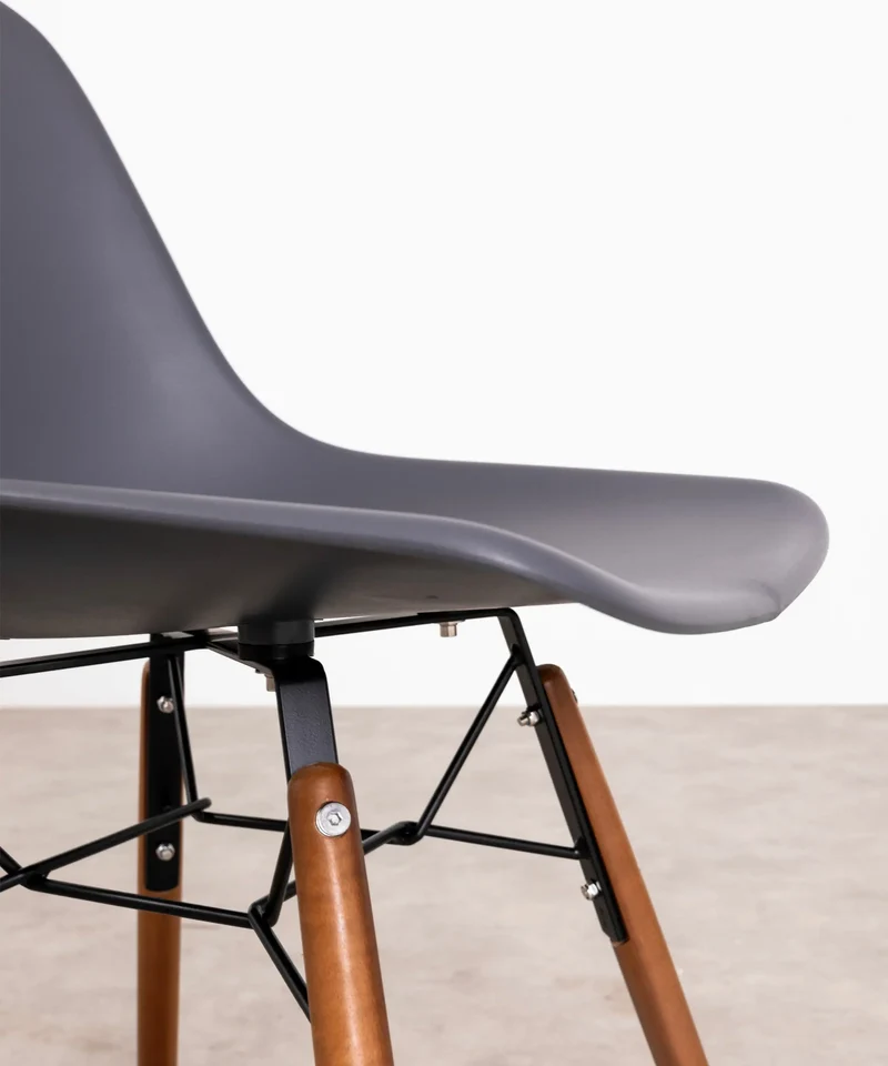 Silla de Polipropileno y Madera Elon