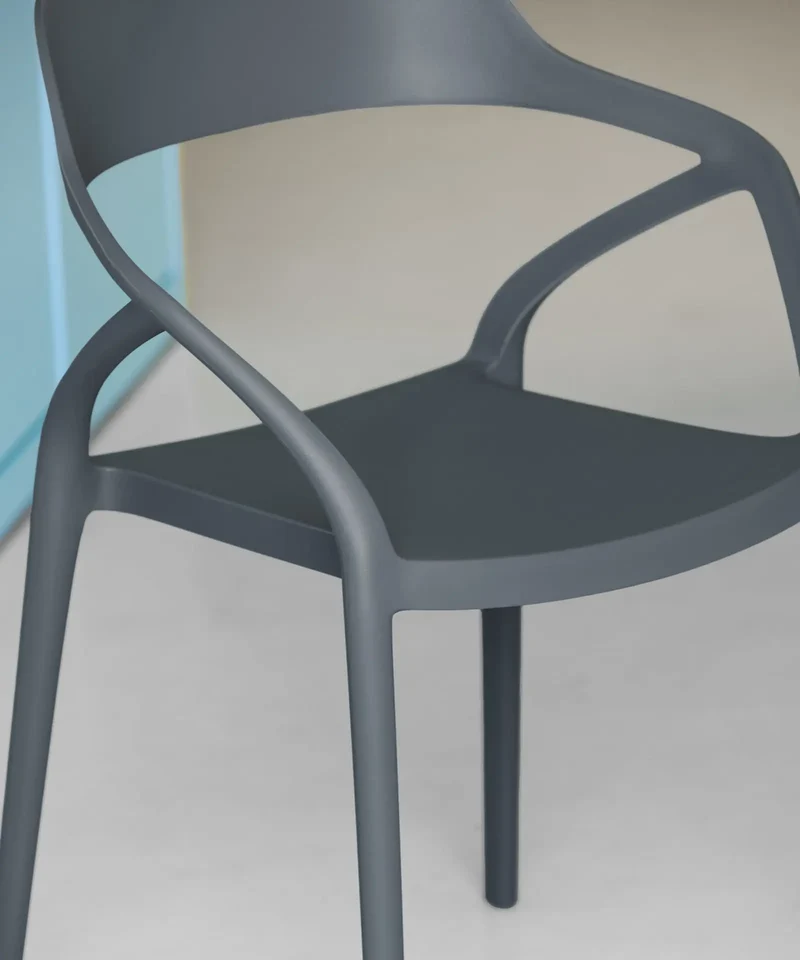 Silla de Polipropileno con Reposabrazos Grace