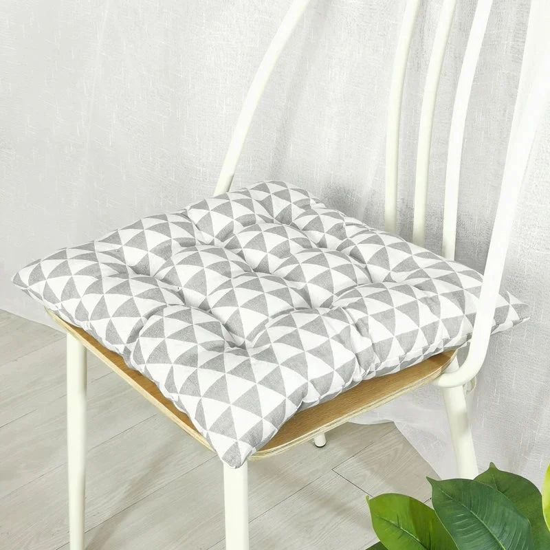 Galette de Chaise Scandinave à Triangles