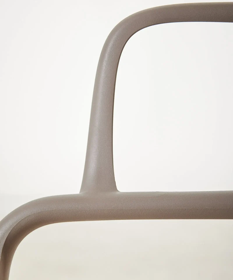 Silla de Polipropileno con Reposabrazos Mila