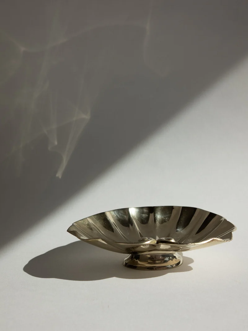 French Art Deco Polished Brass Shell Pedestal Jewelry Dish