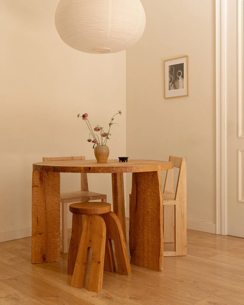 Molino Dining Table in Carved Oak Wood