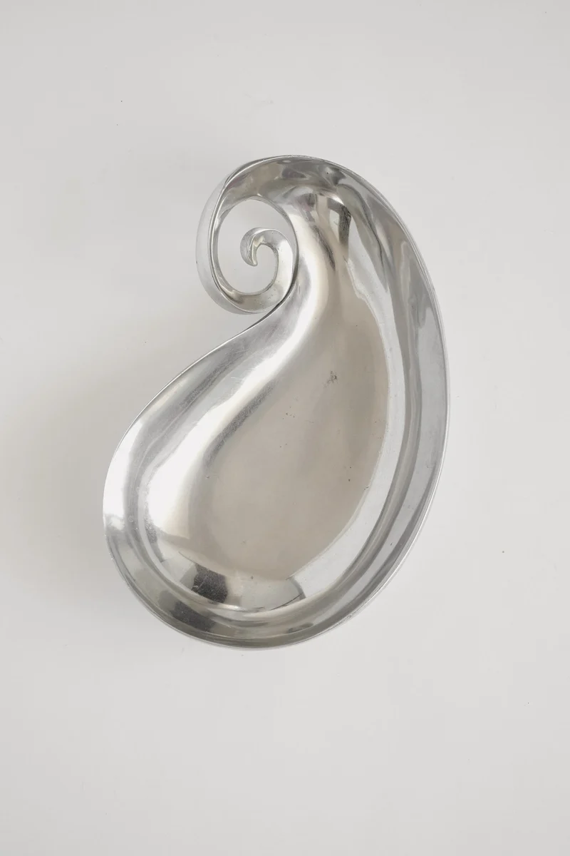 Elegant Aluminium Spiral Dish