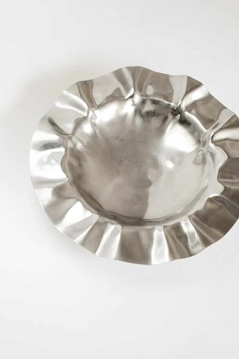 Wavy Display Bowl with Ball Feet
