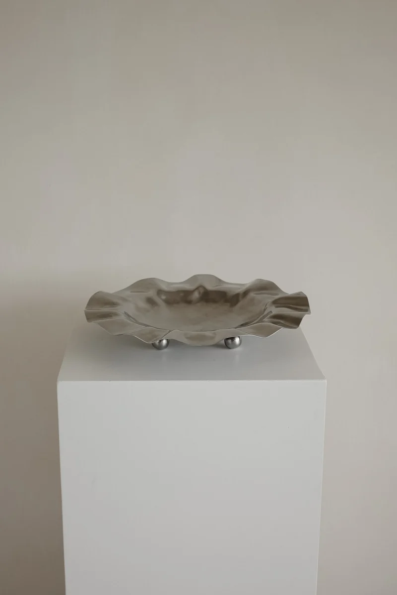 Wavy Display Bowl with Ball Feet
