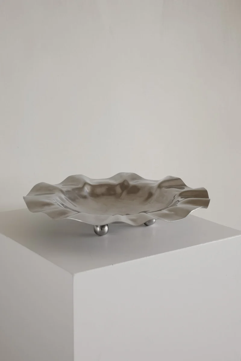 Wavy Display Bowl with Ball Feet