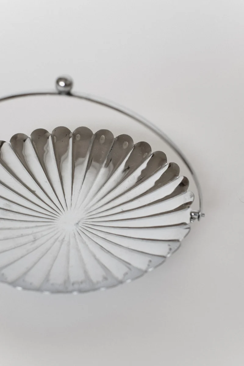 Serving Dish With Handle