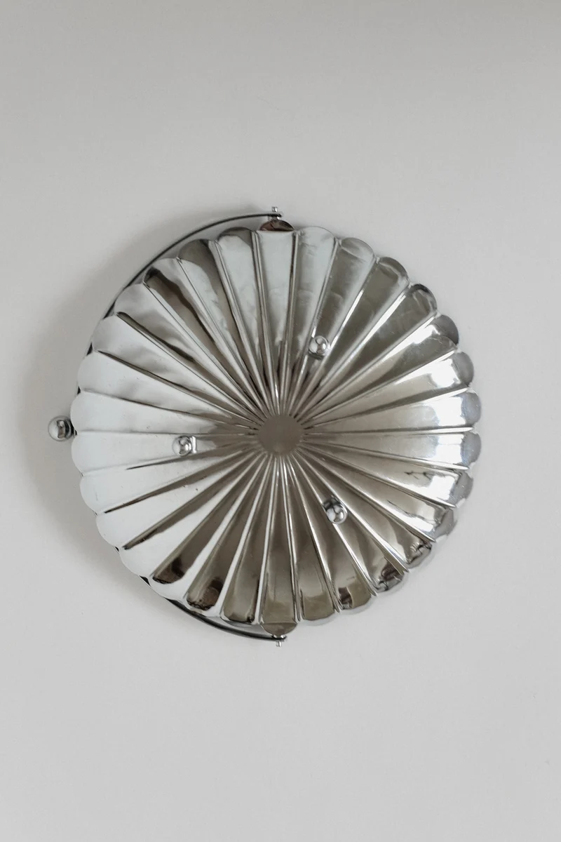 Serving Dish With Handle