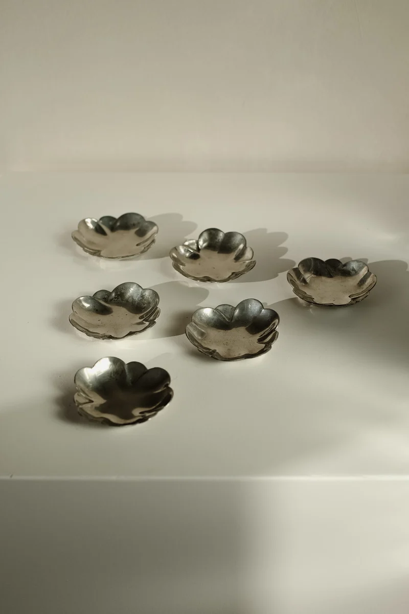 Set of 6 Small Dishes