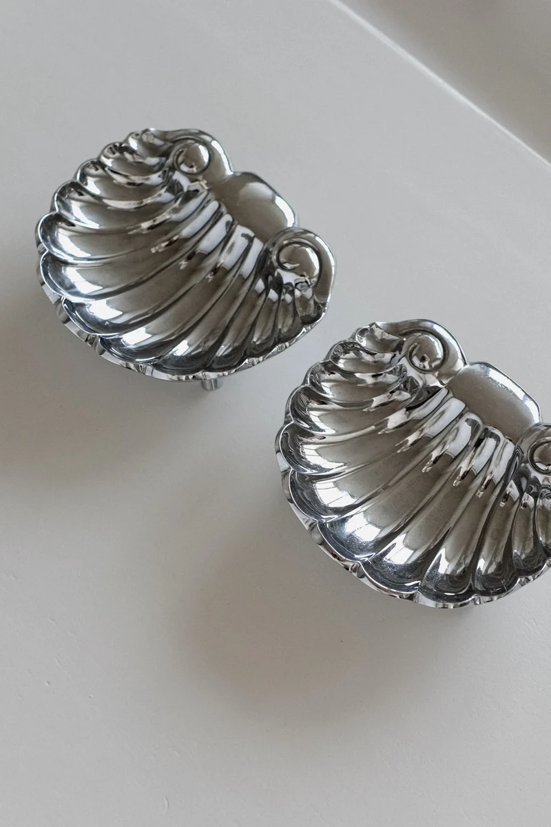 Set of 2 Shell Decorative Bowls