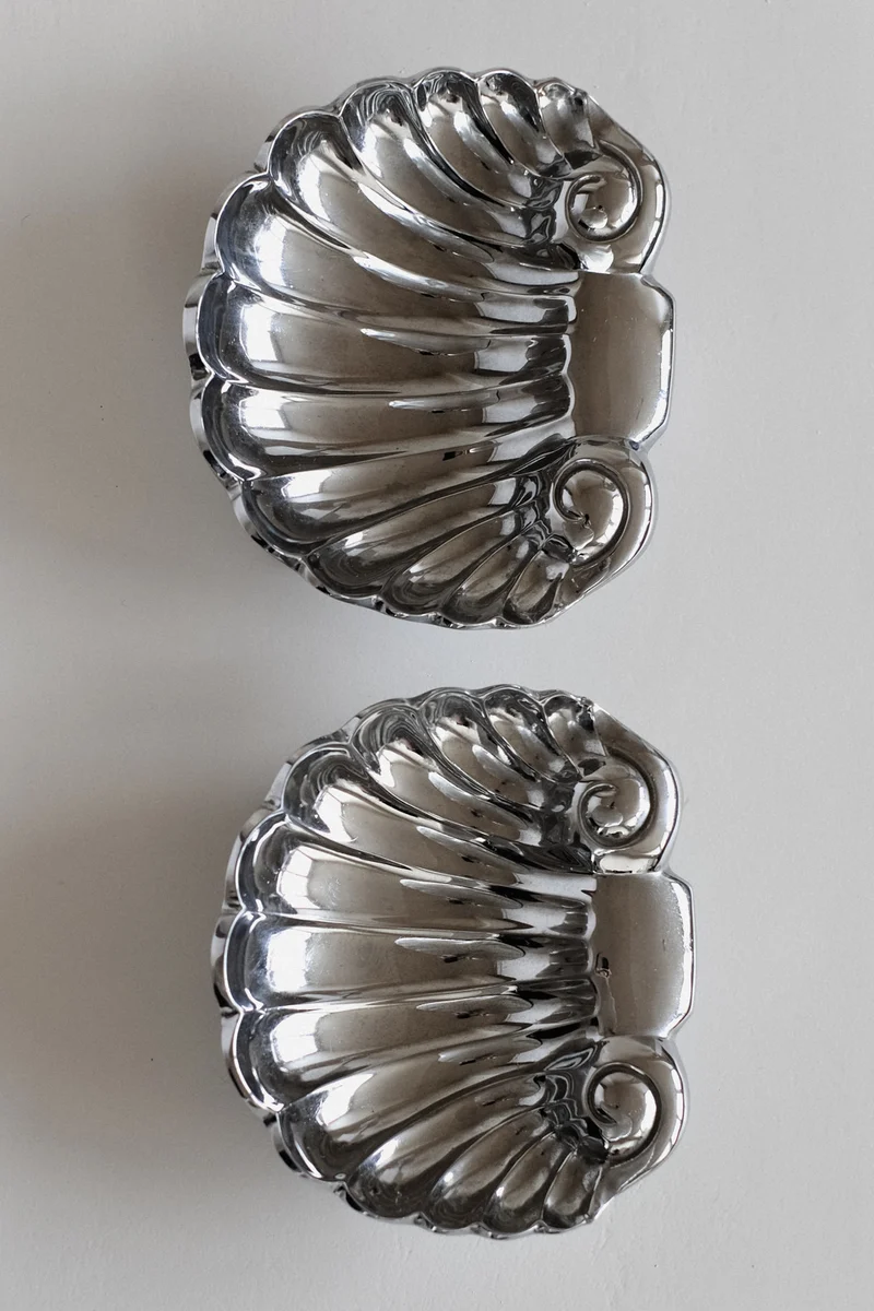 Set of 2 Shell Decorative Bowls