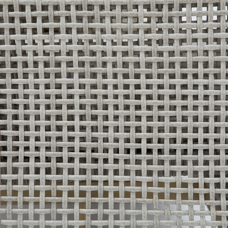 Ensemble de 2 chaises pivotantes extérieures en tissu Nuvella et en osier gris pale - Seton Creek