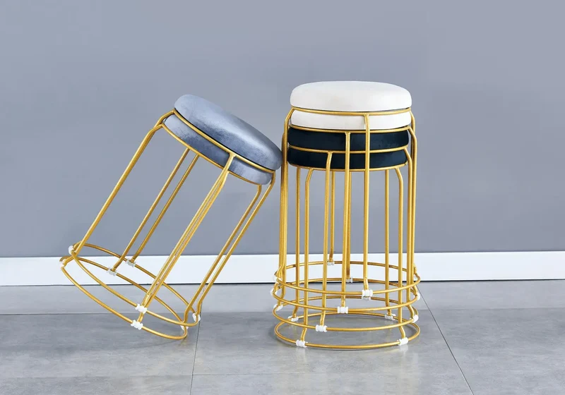 Tabouret doré velours noir - Croco